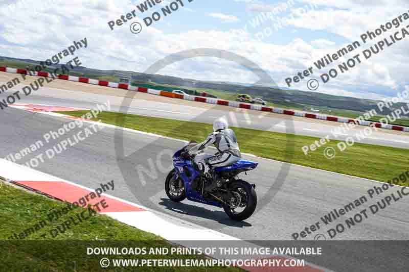 cadwell no limits trackday;cadwell park;cadwell park photographs;cadwell trackday photographs;enduro digital images;event digital images;eventdigitalimages;navarra;no limits trackdays;peter wileman photography;racing digital images;trackday digital images;trackday photos